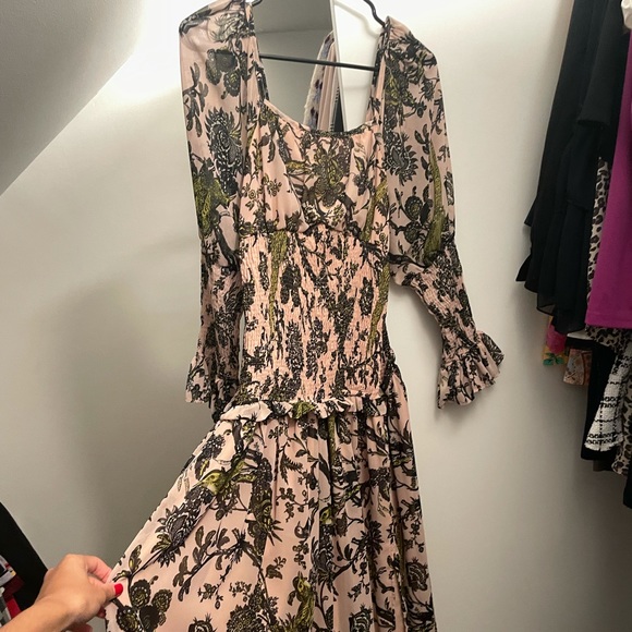 Gorgeous ASOS Dress - Picture 4 of 5